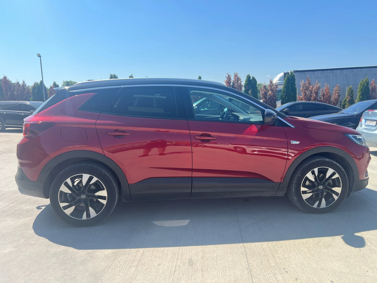 Opel Grandland X 1.2i/130кс/АВТОМАТИК/ЛИЗИНГ, снимка 4 - Автомобили и джипове - 55456670
