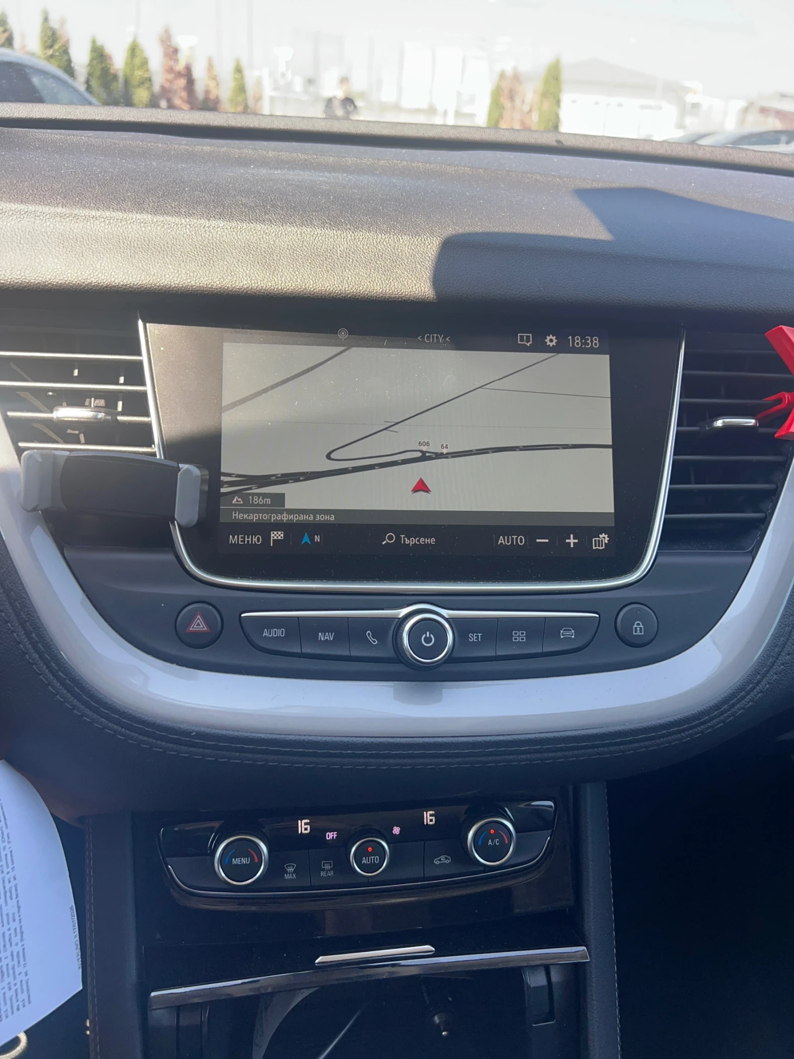 Opel Grandland X 1.2i/130кс/АВТОМАТИК/ЛИЗИНГ, снимка 16 - Автомобили и джипове - 55456670