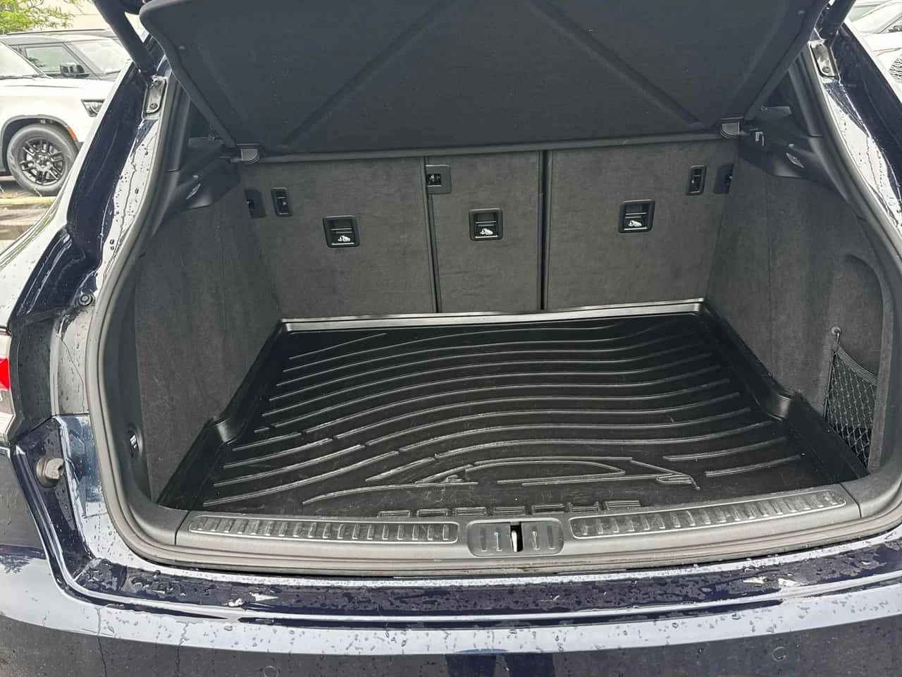 Porsche Macan * AWD * АВТОКРЕДИТ БЕЗ ПЪРВОНАЧАЛНА ВНОСКА* , снимка 13 - Автомобили и джипове - 55544834
