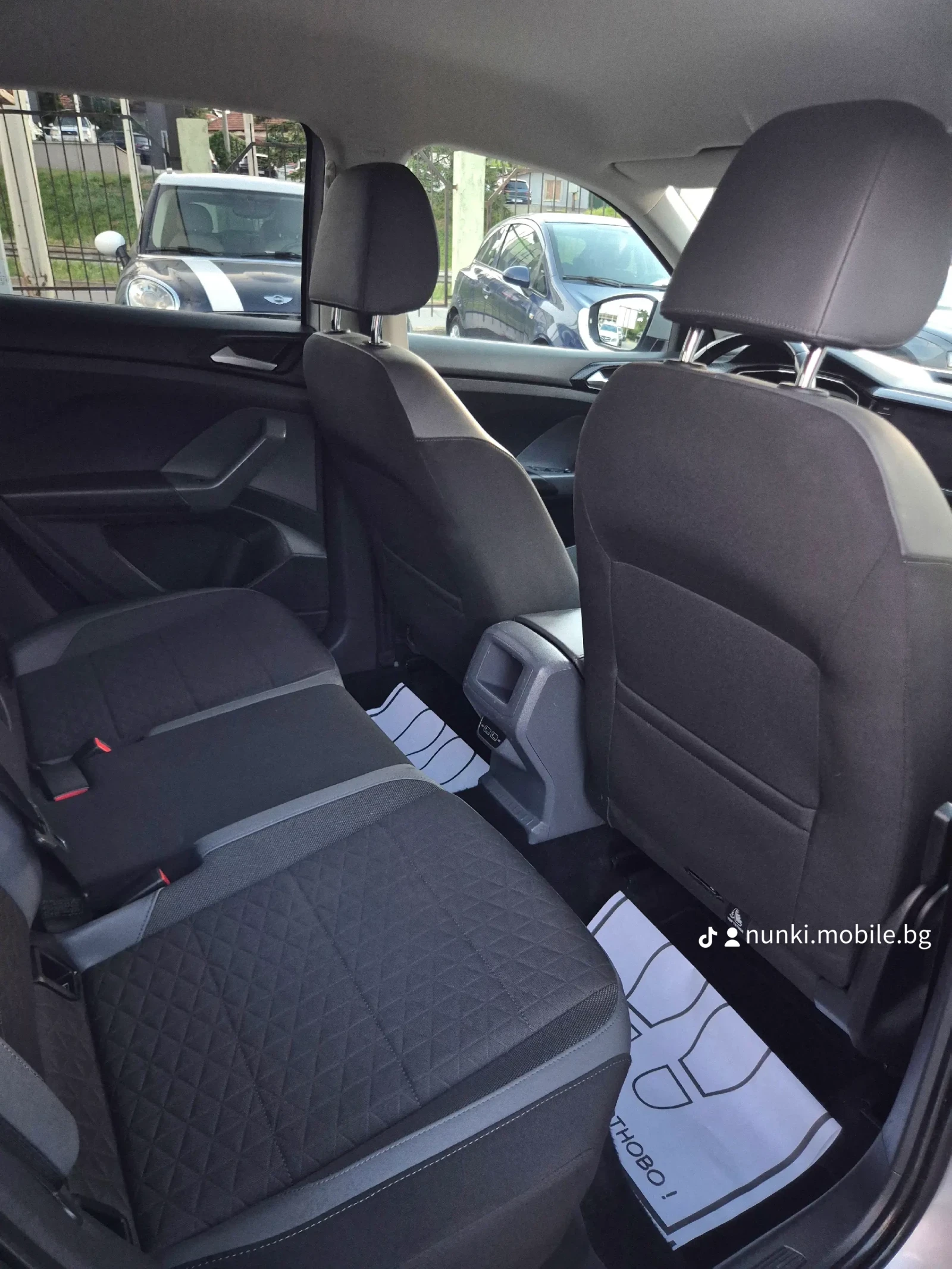 VW T-Cross 1.6TDI* DSG* NAVI* DIGITAL* FULL LED* LANE ASS* DI, снимка 17 - Автомобили и джипове - 55567867