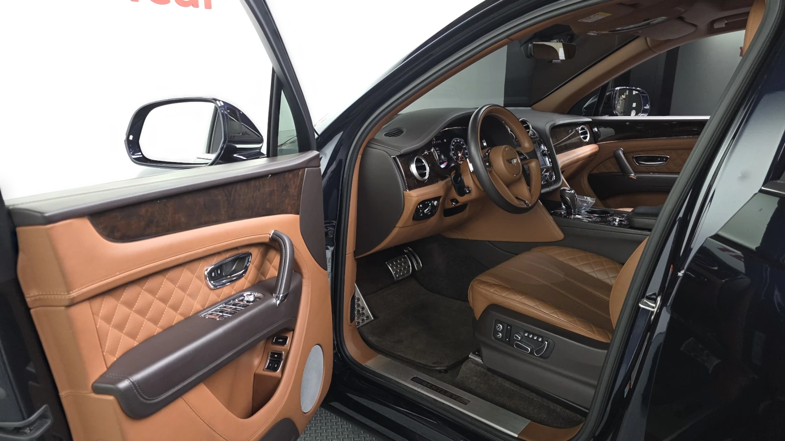Bentley Bentayga W12* ОБДУХВАНЕ* SOFT CLOSE* 360* КРАЙНА ЦЕНА, снимка 10 - Автомобили и джипове - 55593639