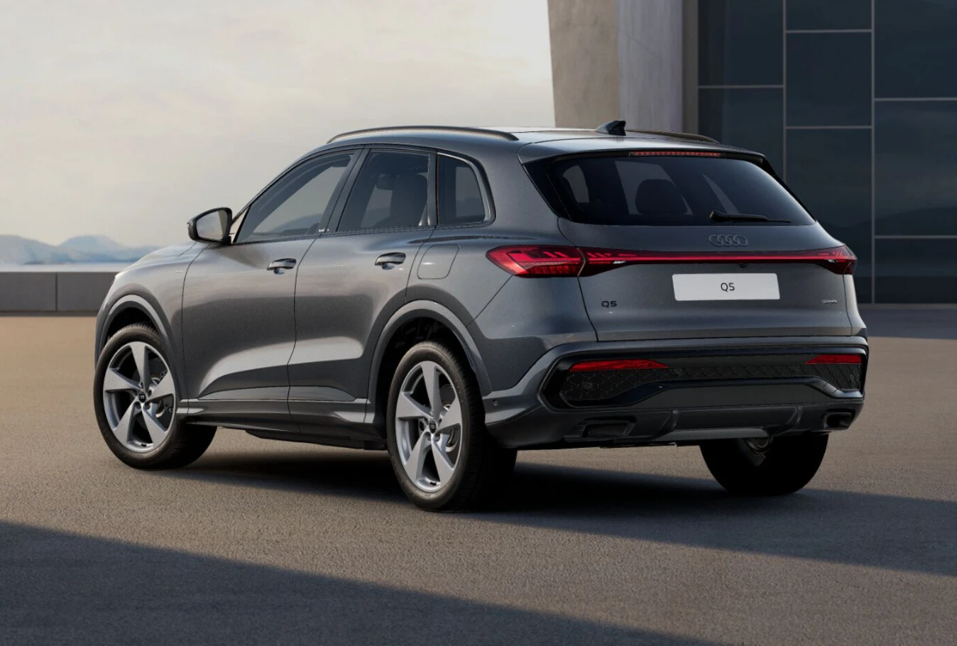 Audi Q5 e-Hybrid, снимка 3 - Автомобили и джипове - 55748274