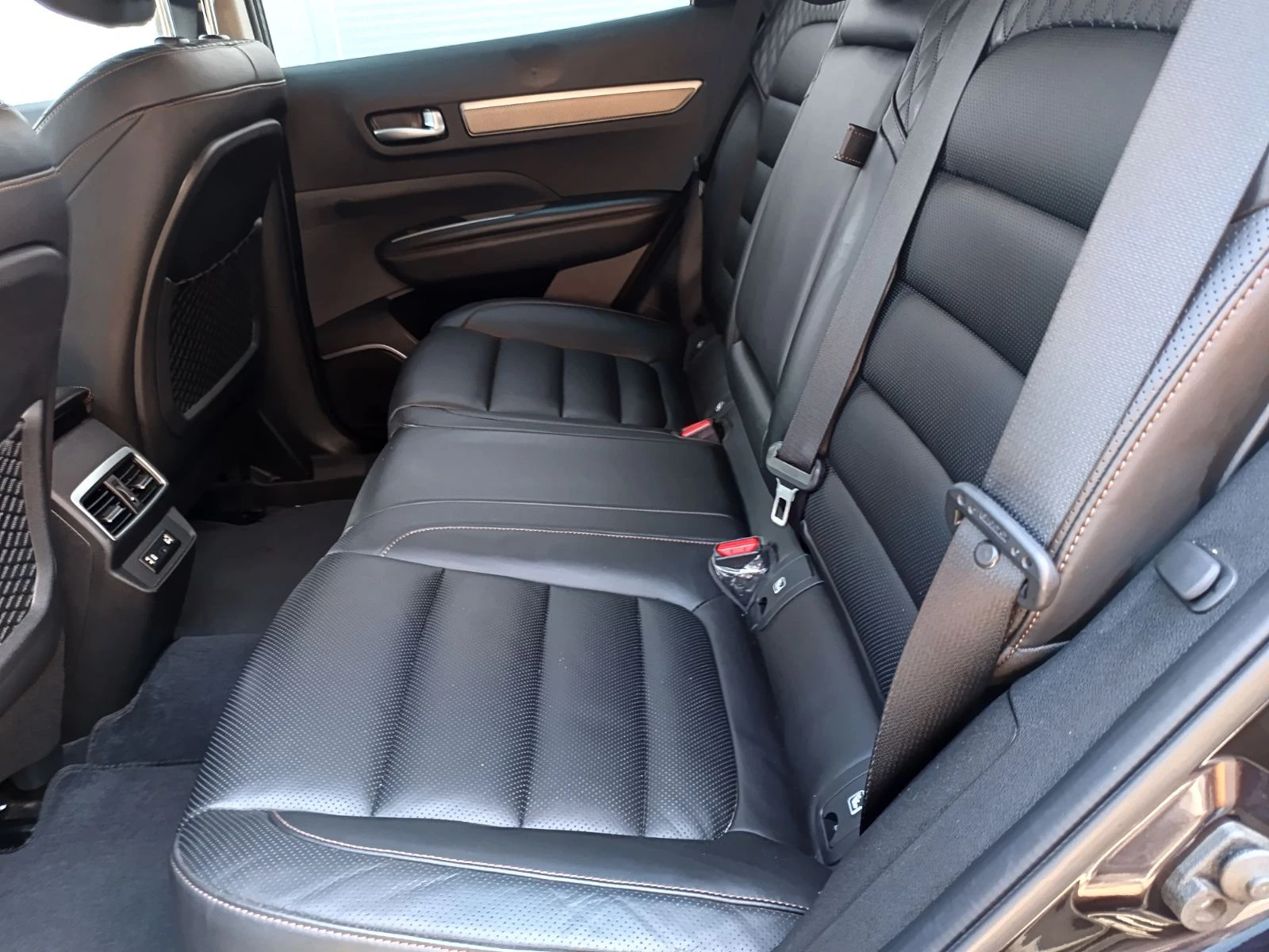 Renault Koleos 2.0dCi/ 190к.с./ 4Х4/ KAПАРИРАН, снимка 14 - Автомобили и джипове - 55926930
