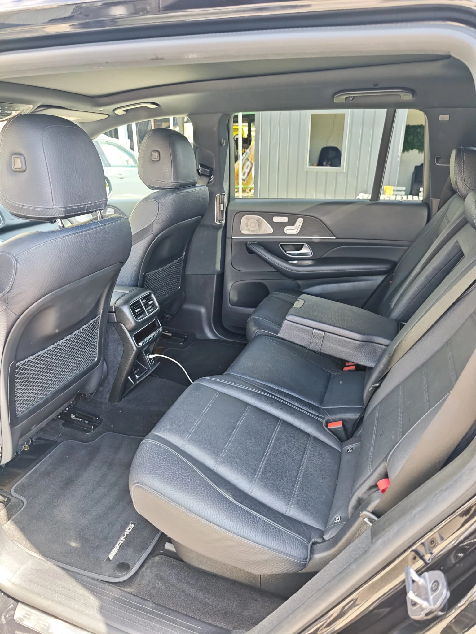 Mercedes-Benz GLS580 AMG, снимка 11 - Автомобили и джипове - 56312945
