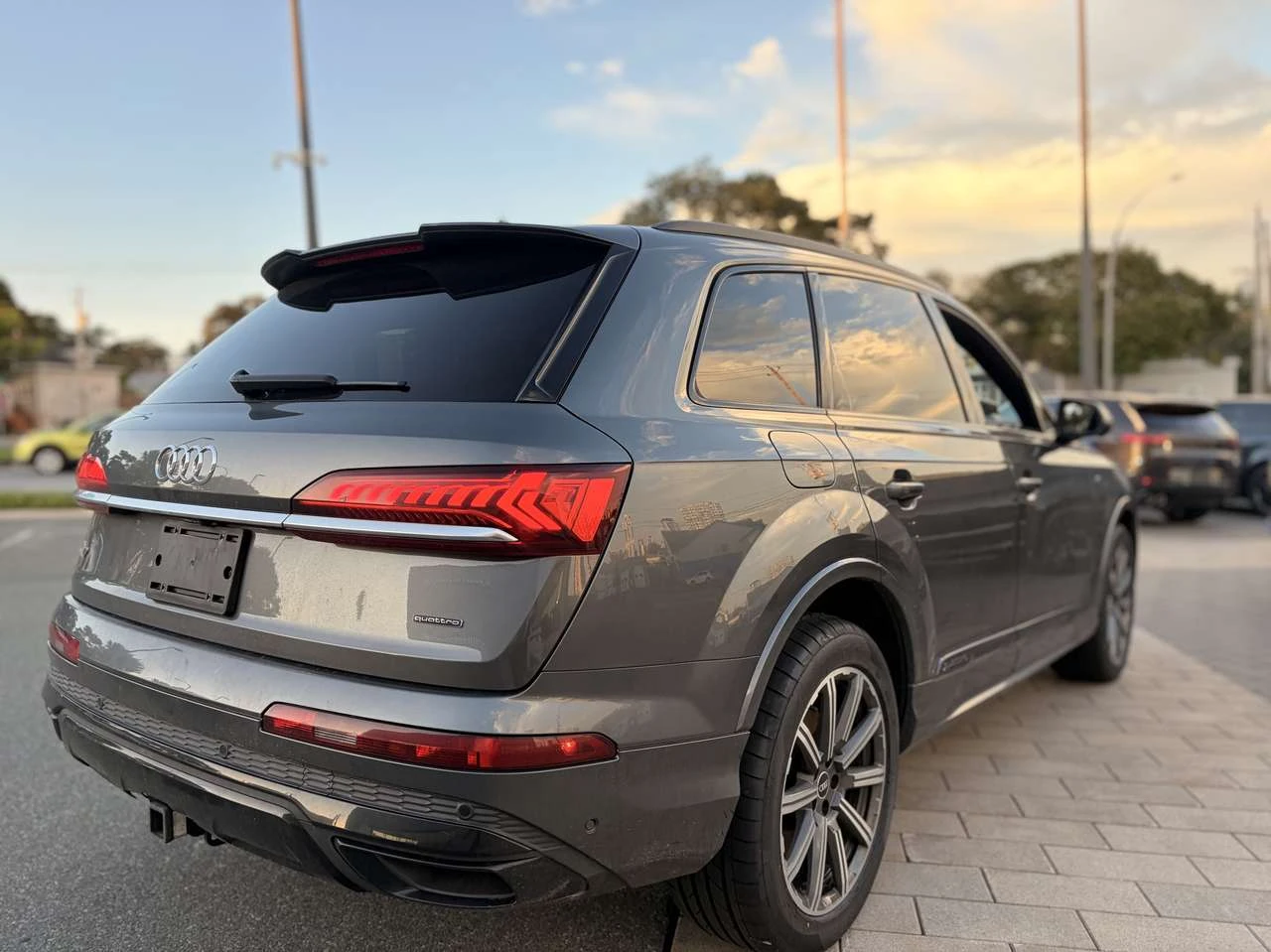 Audi Q7 Progressiv, снимка 7 - Автомобили и джипове - 56528087