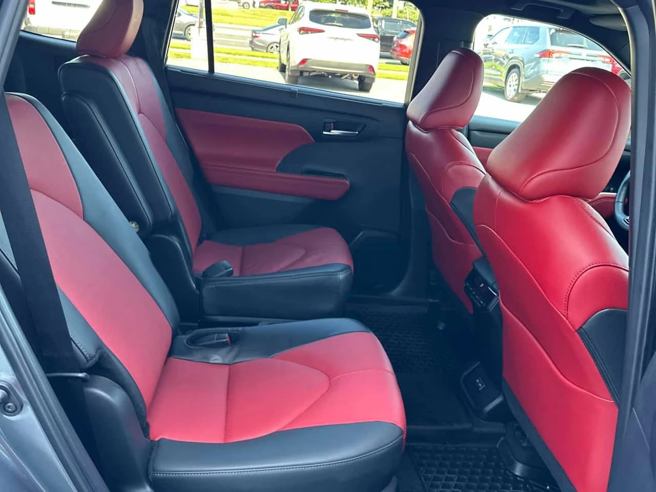 Toyota Highlander XSE AWD | CARFAX | ���������������� �� TOYOTA | Mobile.bg � ����������� 10