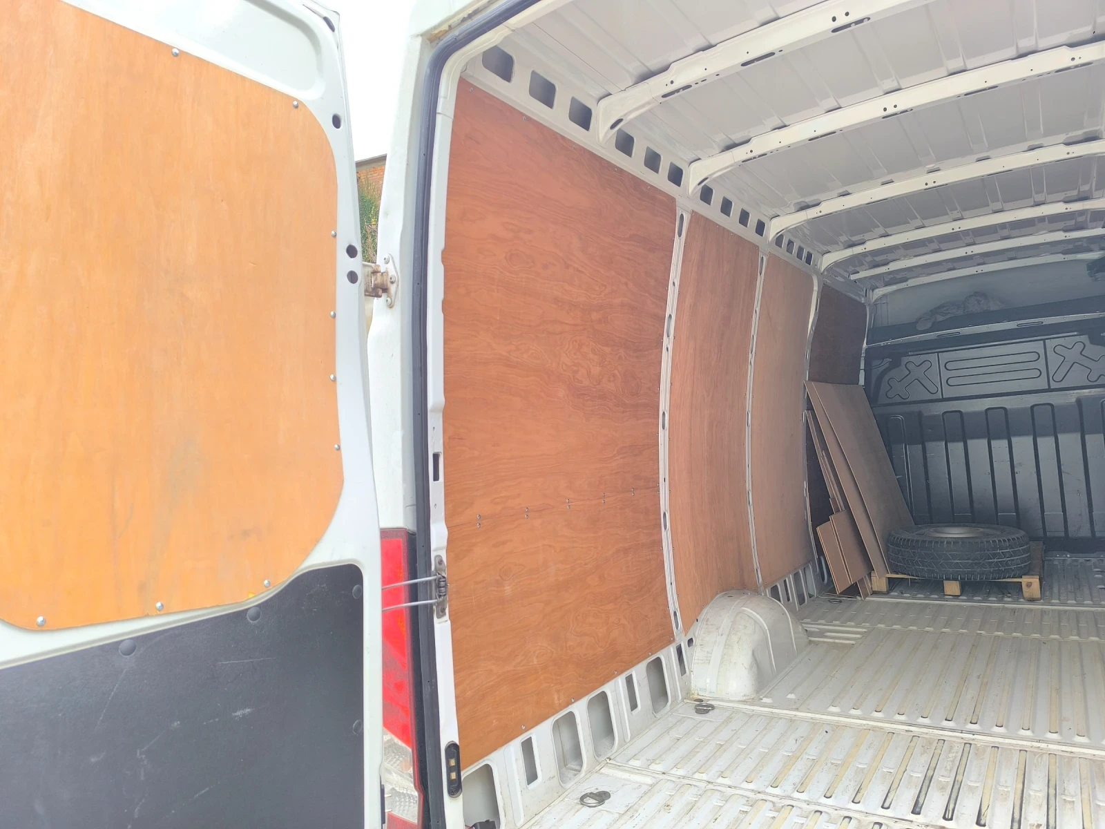 Iveco Daily 2.3 �����, �� ��������, ������ 157���.��, �������� | Mobile.bg � ����������� 17