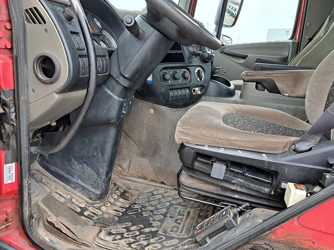 Daf 85 CF460 - изображение 9