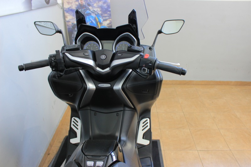 Yamaha T-max 530ie, ABS,TCS,Akrapovic! , снимка 10 - Мотоциклети и мототехника - 36944166