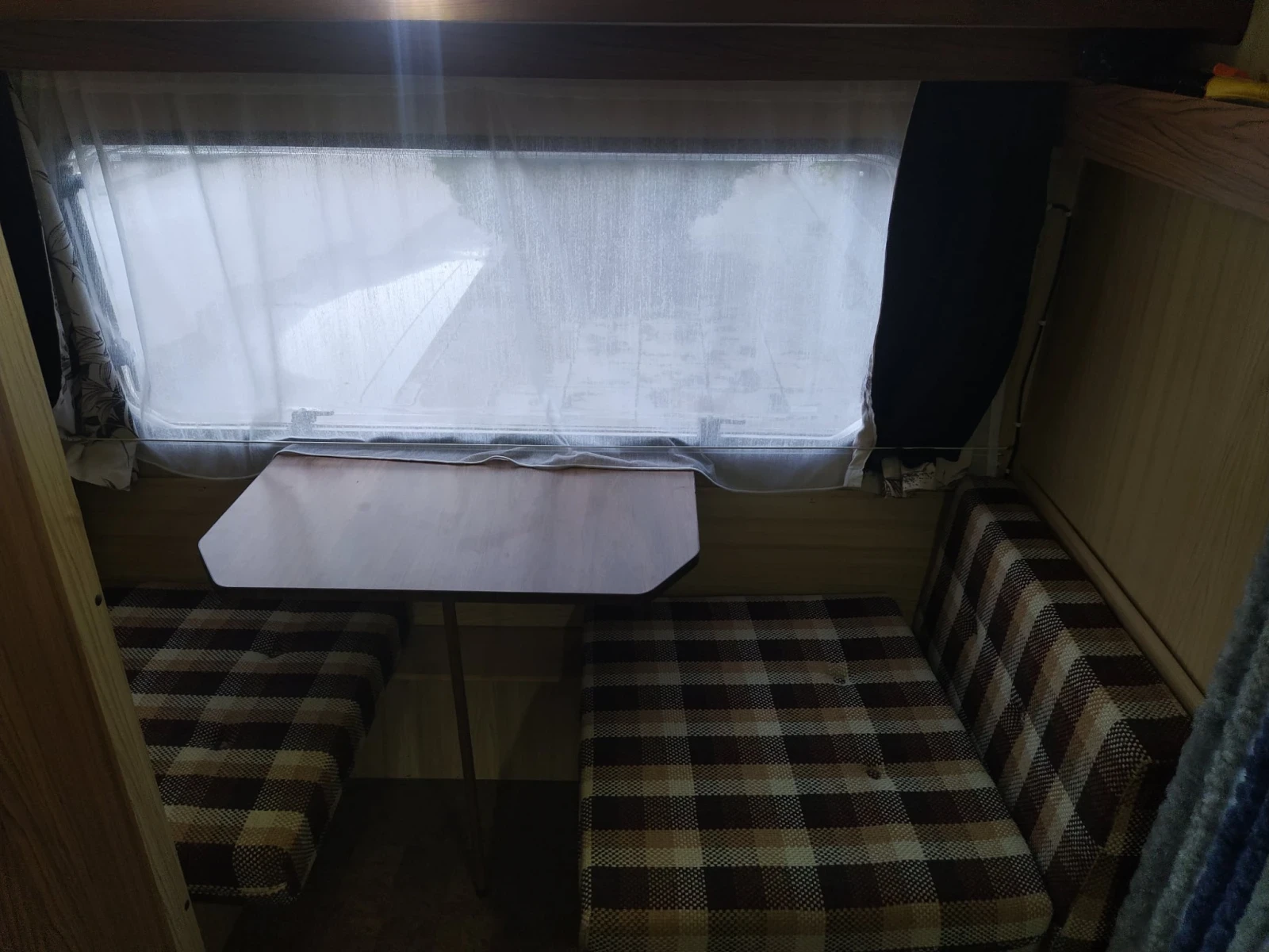 Каравана Chateau Touring 390, снимка 3 - Каравани и кемпери - 56126724
