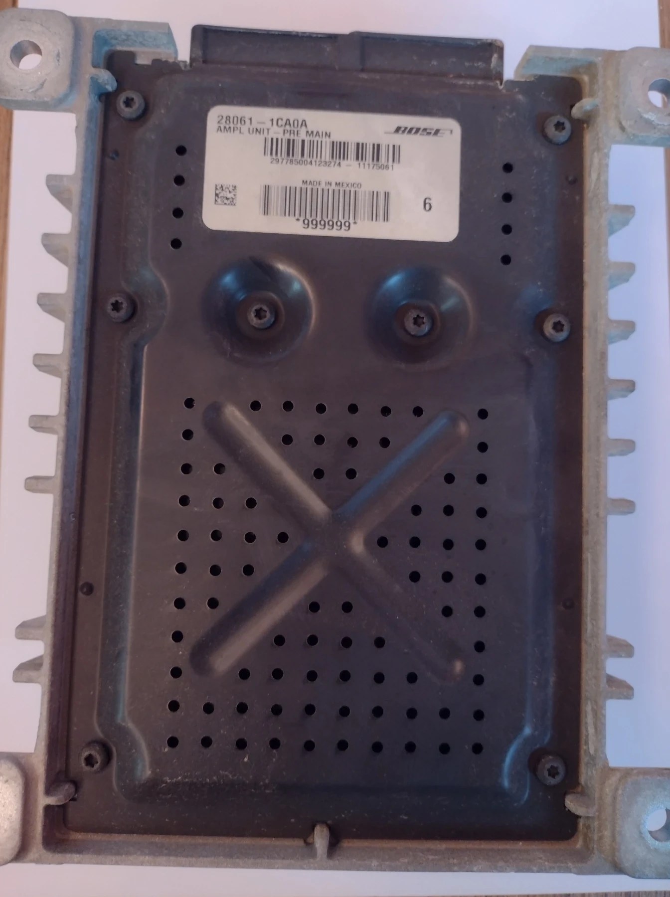 28061-1CA0A     BOSE  INFINITI FX 30 | Mobile.bg   2