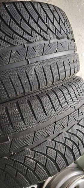 Гуми Зимни 245/40R18, снимка 2