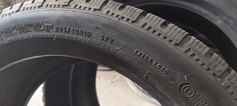 Гуми Зимни 245/40R18, снимка 7 - Гуми и джанти - 33171284