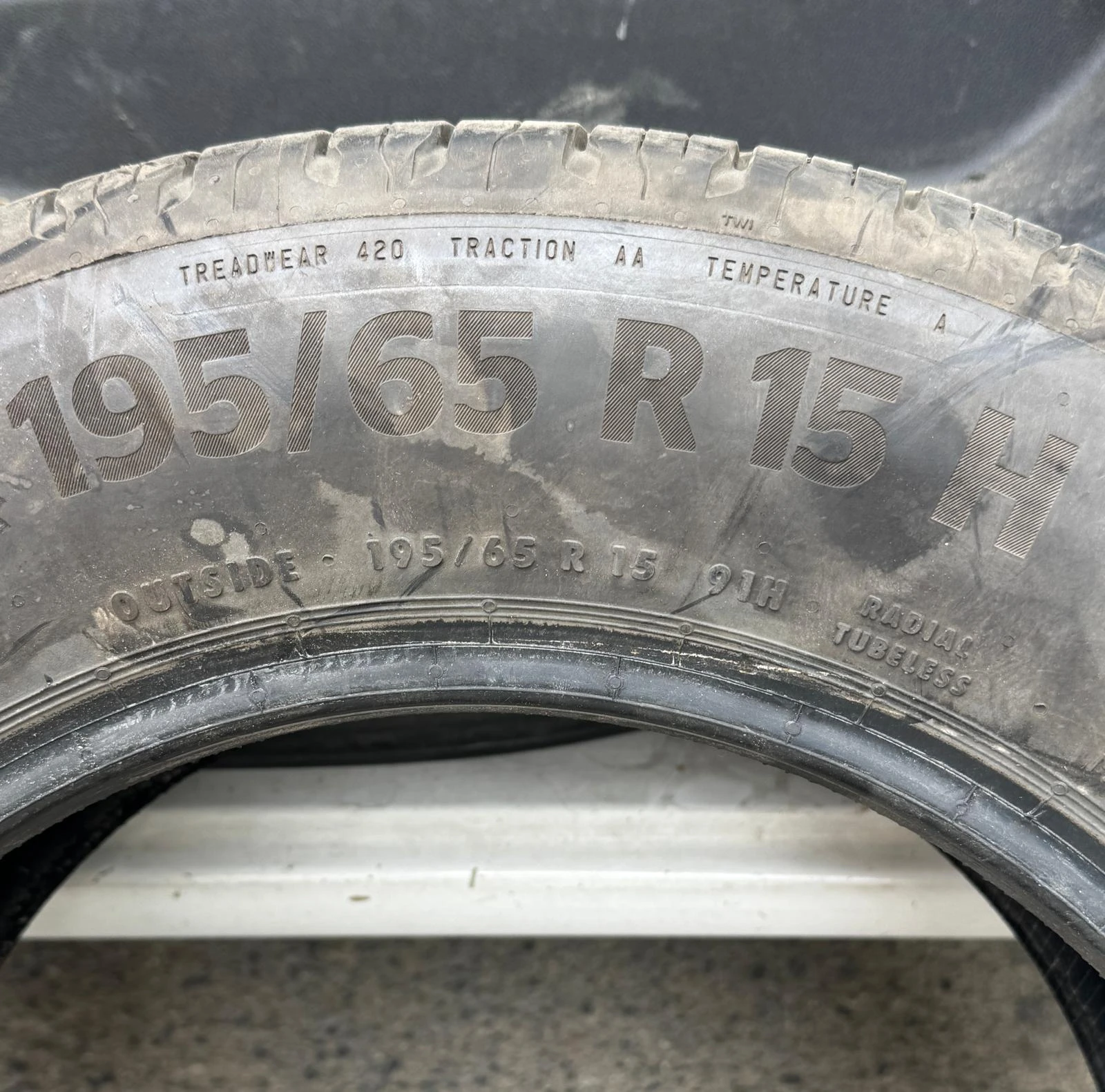 Гуми Летни 195/65R15, снимка 4 - Гуми и джанти - 54488101