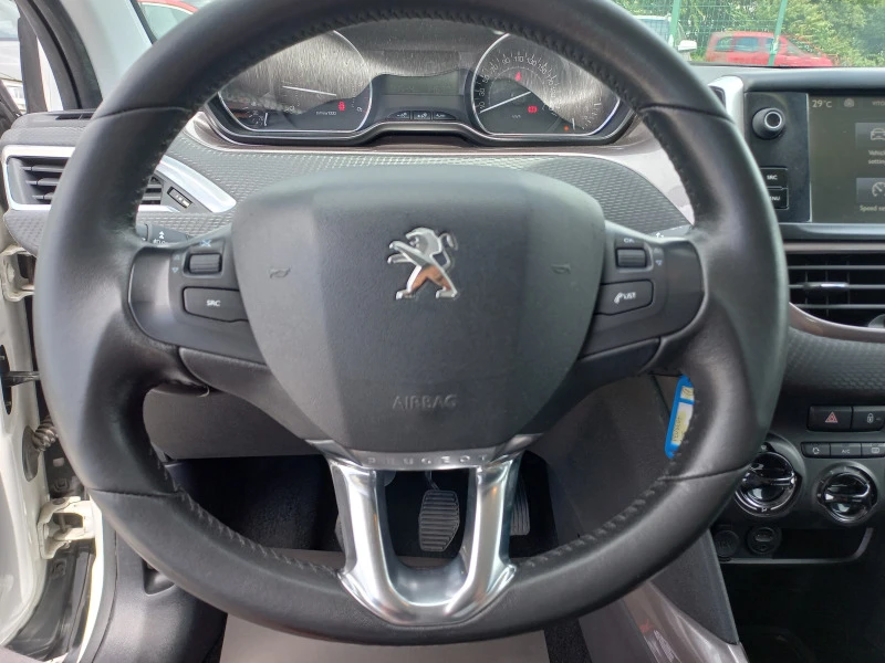 Peugeot 2008 1.6hdi, снимка 10 - Автомобили и джипове - 45911199