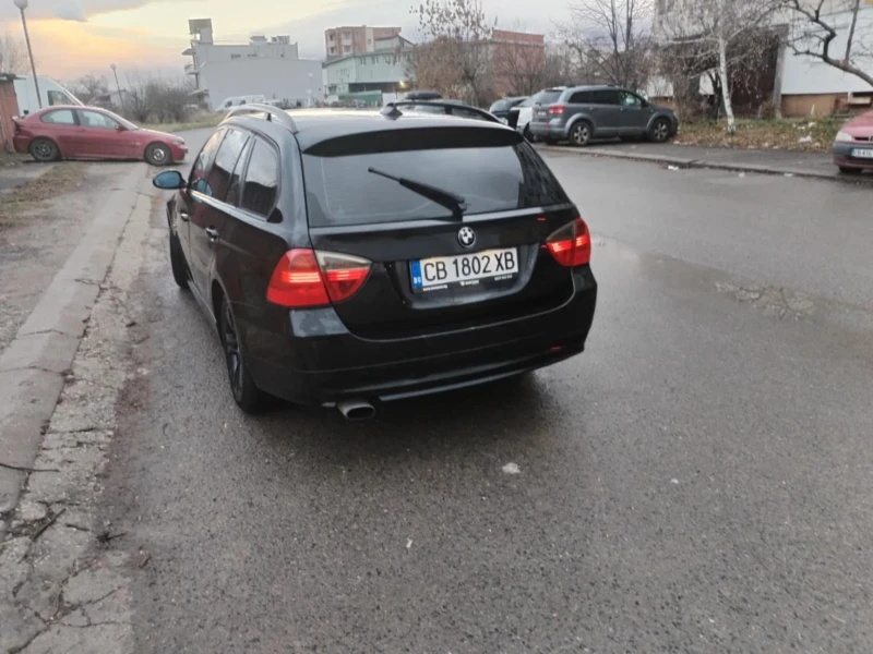 BMW 330, снимка 2 - Автомобили и джипове - 48019316