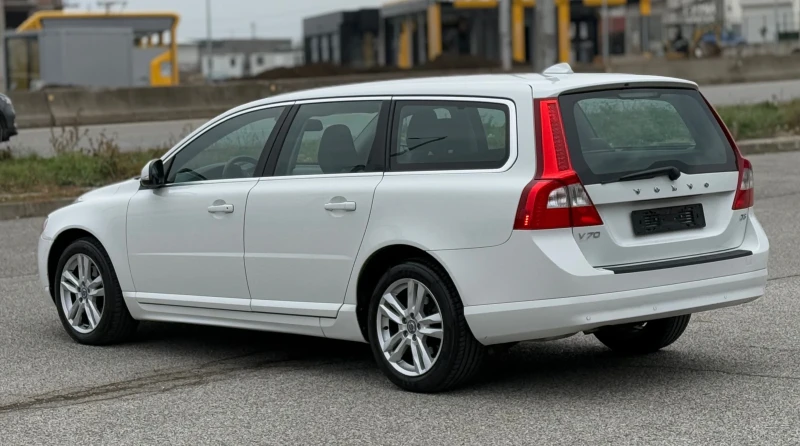 Volvo V70 2.0D 136к.с * Навигация* * Автоматик* * Face-Lift*, снимка 4 - Автомобили и джипове - 49005858