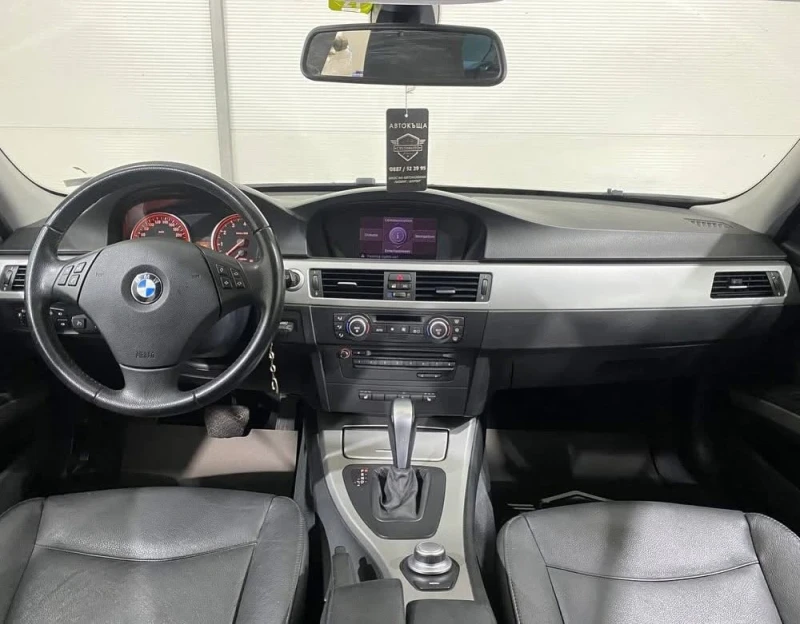 BMW 325 325 Xi, снимка 8 - Автомобили и джипове - 52569913