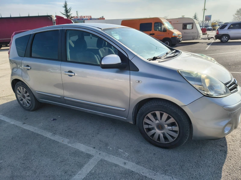 Nissan Note бензин/газ, снимка 9 - Автомобили и джипове - 52432421