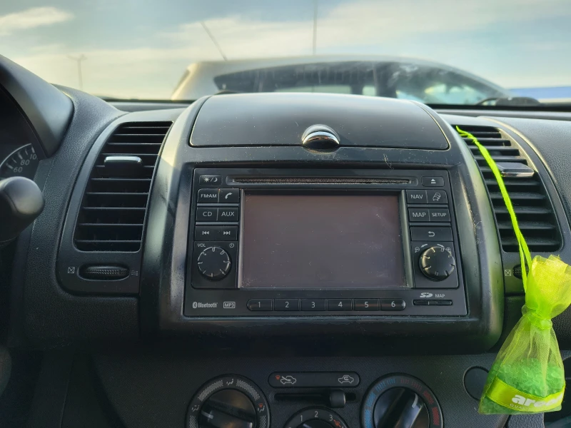 Nissan Note бензин/газ, снимка 16 - Автомобили и джипове - 52432421