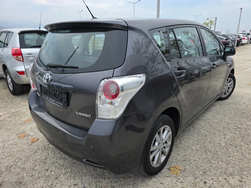 Toyota Verso 1.8 Vvti 7-местна Навигация Автопилот, снимка 4 - Автомобили и джипове - 52668327