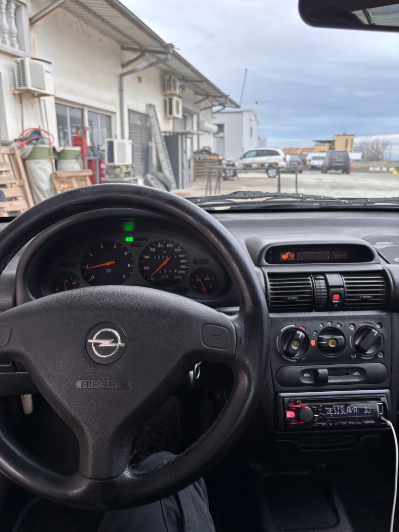 Opel Tigra 1.6 газ бензин, снимка 7 - Автомобили и джипове - 53248118