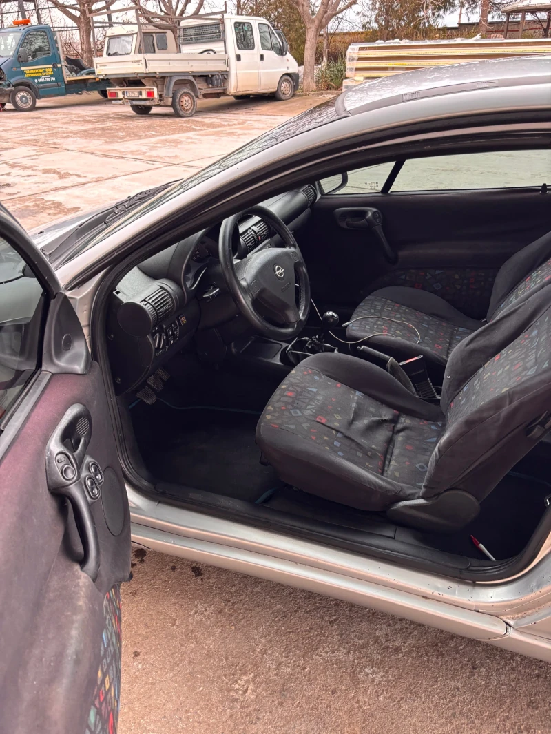 Opel Tigra 1.6 газ бензин, снимка 8 - Автомобили и джипове - 53248118