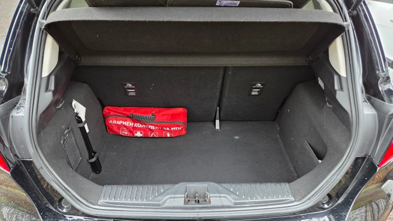 Ford Fiesta 1.0 EcoBoost, Titanium, снимка 16 - Автомобили и джипове - 53459266