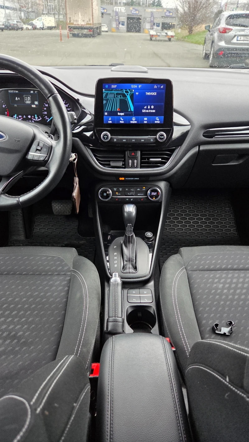 Ford Fiesta 1.0 EcoBoost, Titanium, снимка 10 - Автомобили и джипове - 53459266