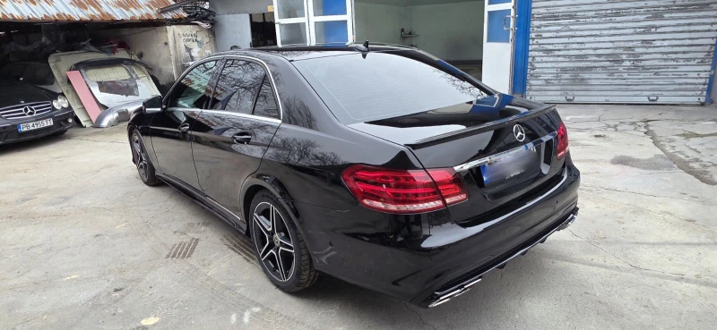 Mercedes-Benz E 220 AMG ПАКЕТ/LED/КОЖА, снимка 3 - Автомобили и джипове - 53471905