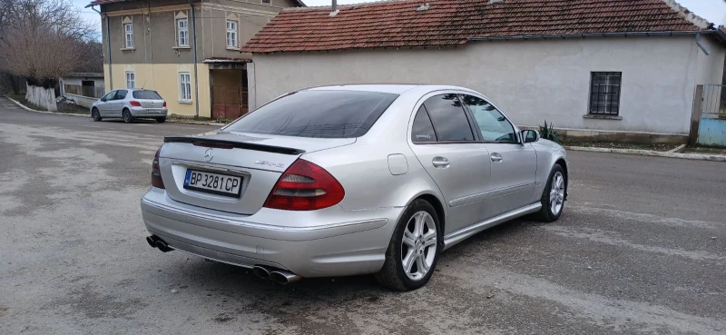 Mercedes-Benz E 220 CDI AMG paket, снимка 3 - Автомобили и джипове - 53510034