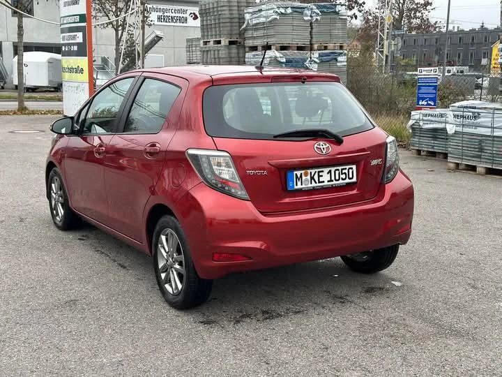 Toyota Yaris, снимка 7 - Автомобили и джипове - 49153101