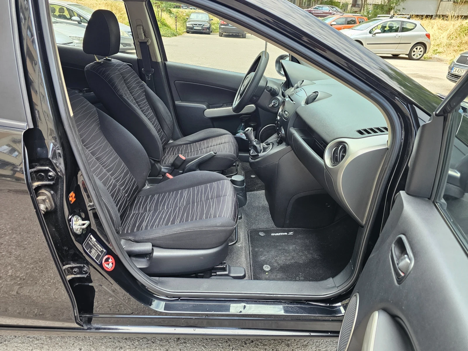 Mazda 2 1.3 * А/С* ТОП! - изображение 9