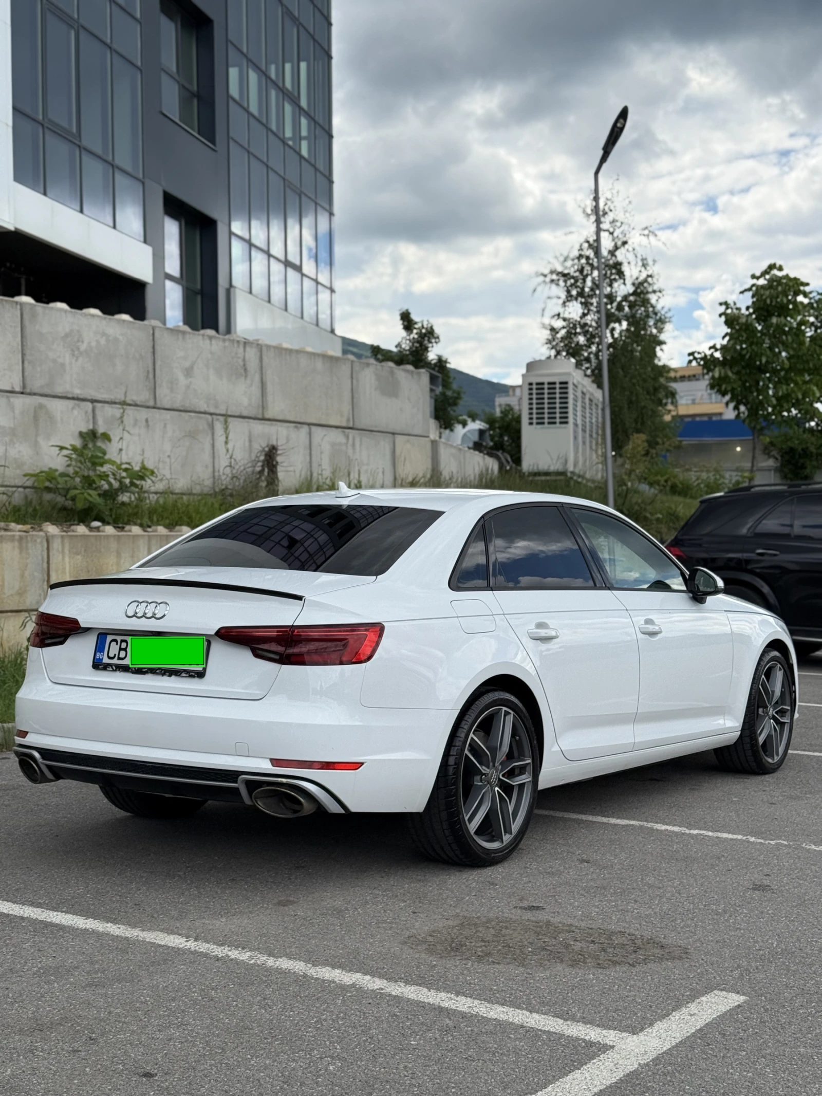 Audi A4 2.0 TFSI - изображение 2