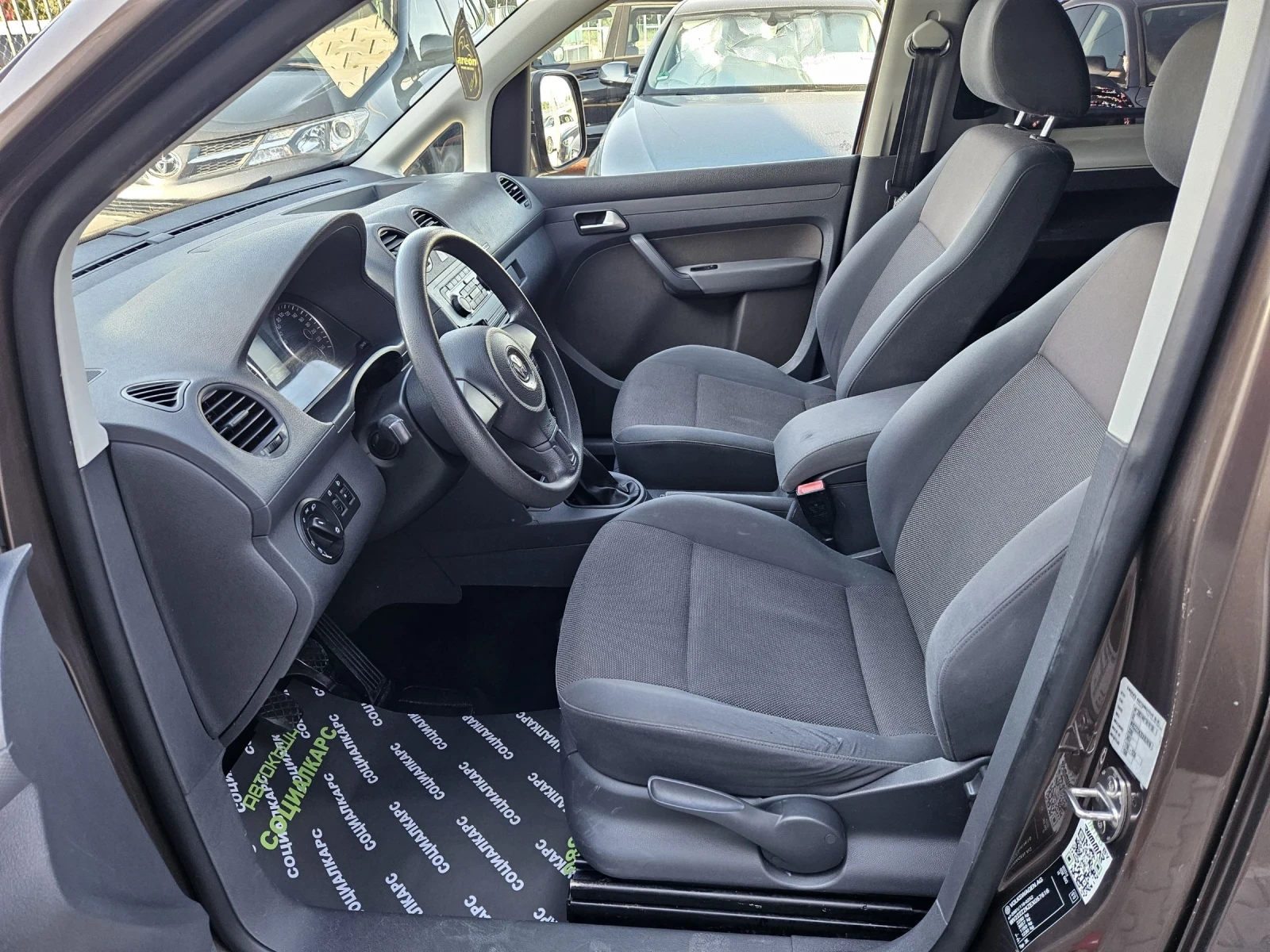 VW Caddy Life maxi  - изображение 8