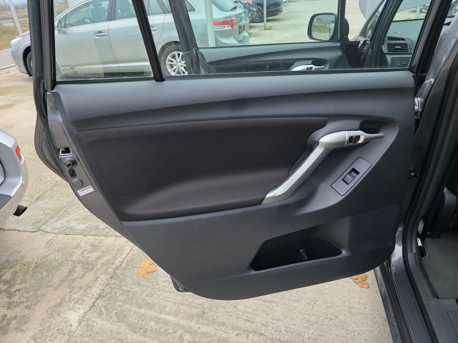 Toyota Verso 1.8 Vvti 7-   | Mobile.bg   8