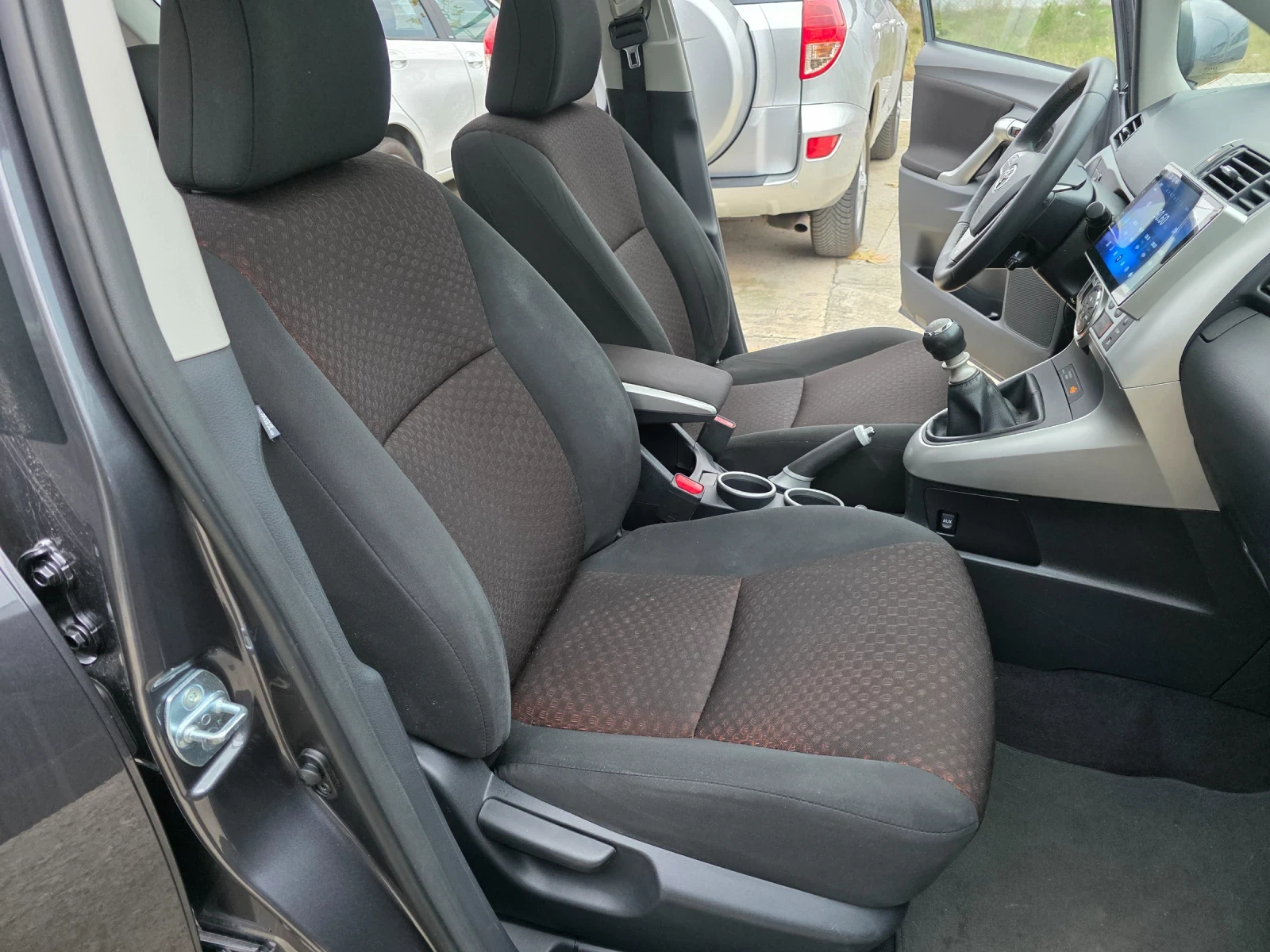 Toyota Verso 1.8 Vvti 7-   | Mobile.bg   7