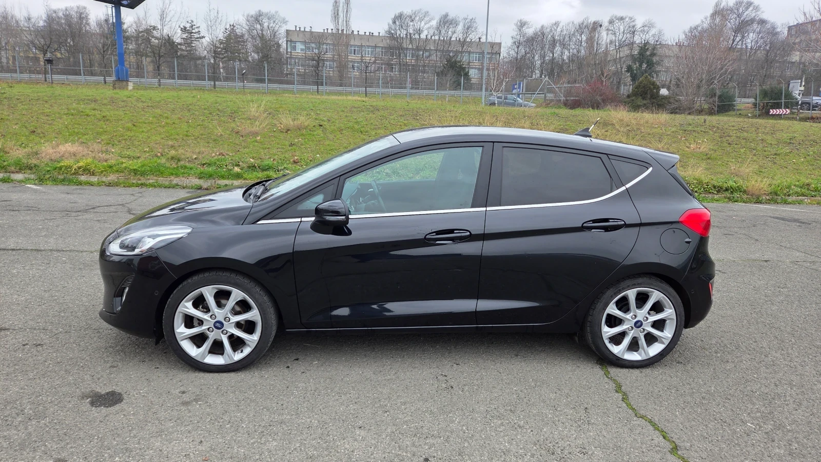 Ford Fiesta 1.0 EcoBoost, Titanium - изображение 3
