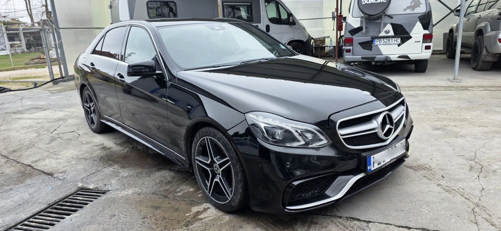 Mercedes-Benz E 220 AMG ПАКЕТ/LED/КОЖА