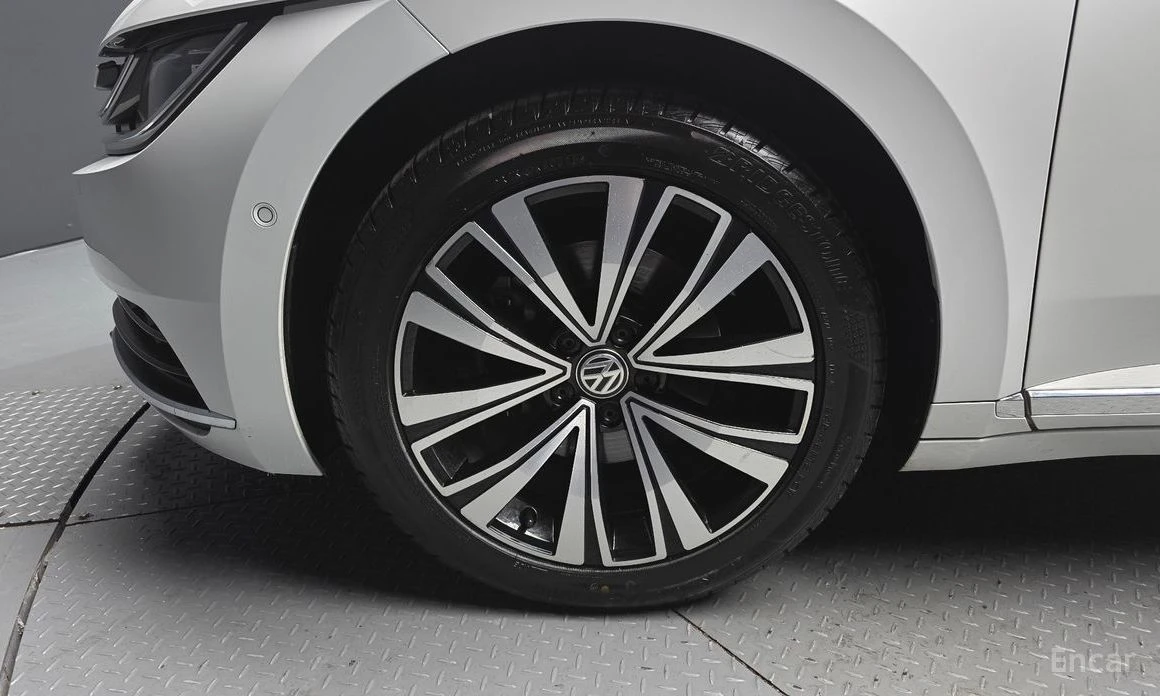 VW Arteon, снимка 5 - Автомобили и джипове - 53822806