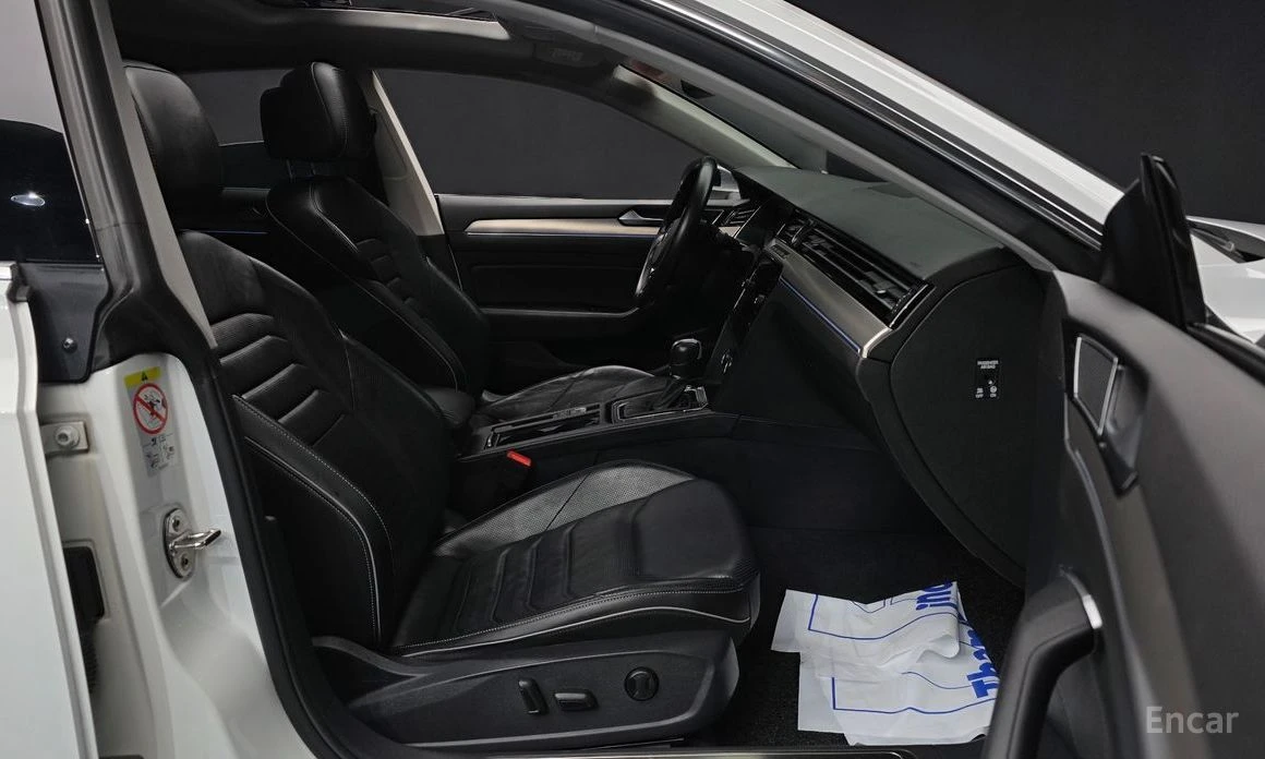 VW Arteon, снимка 11 - Автомобили и джипове - 53822806