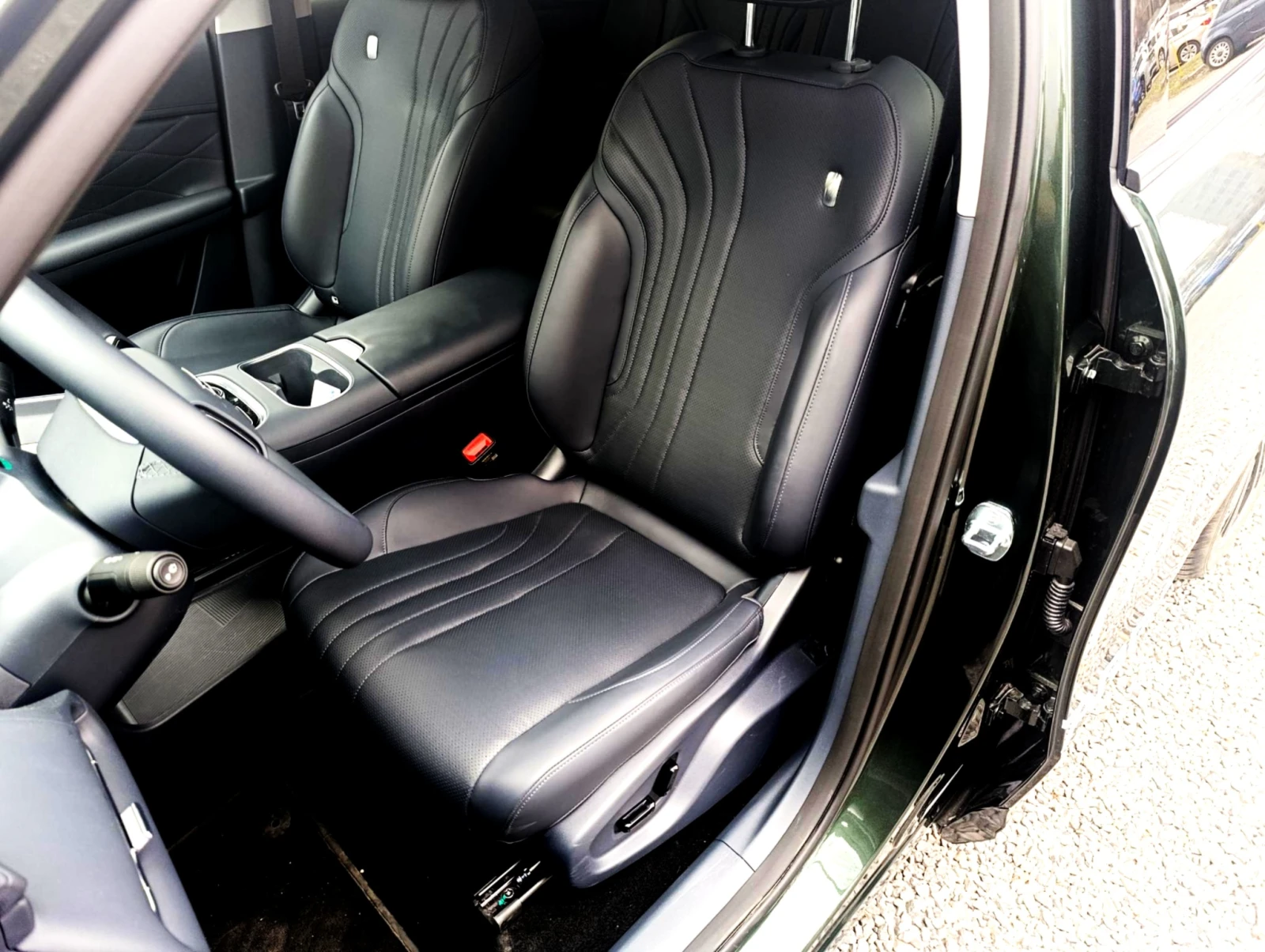 Geely Starray EM-i Plug in Hybrid MAX /Пробег само 3100 км!/, снимка 10 - Автомобили и джипове - 53916203