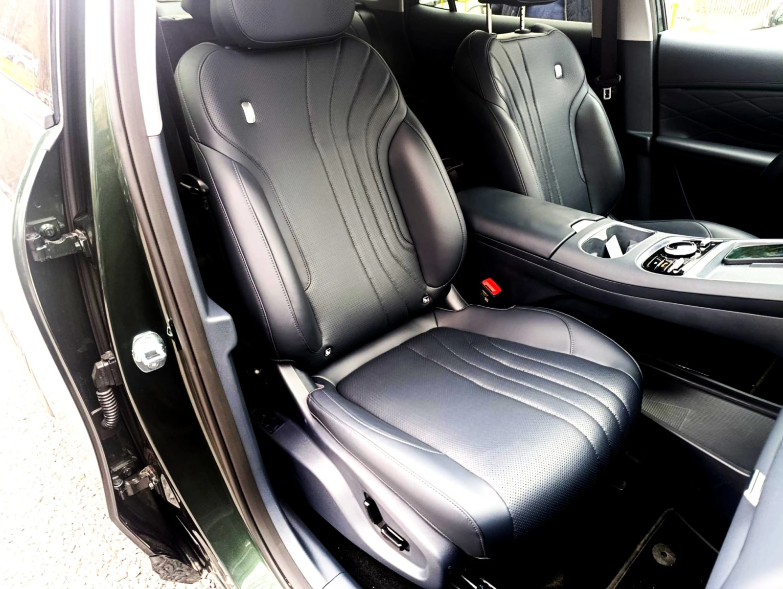 Geely Starray EM-i Plug in Hybrid MAX /Пробег само 3100 км!/, снимка 11 - Автомобили и джипове - 53916203