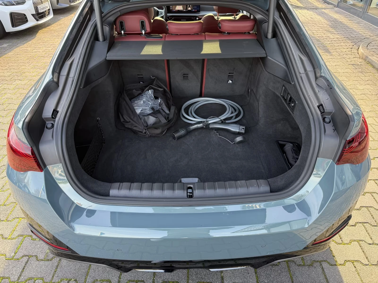 BMW i4 M50 XDRIVE H/K 360-CAMERA, снимка 15 - Автомобили и джипове - 53966651