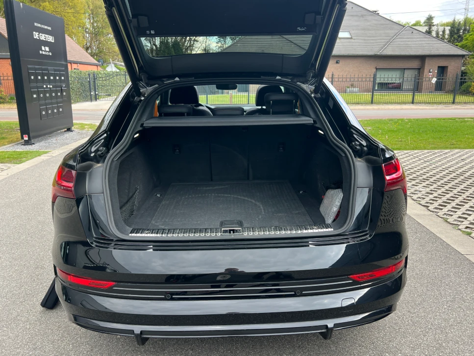 Audi E-Tron Sportback 55 S Line, снимка 17 - Автомобили и джипове - 54281458