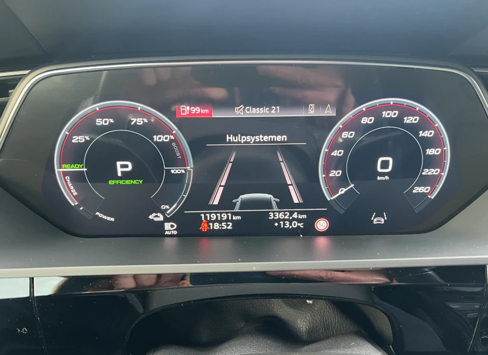 Audi E-Tron Sportback 55 S Line, снимка 16 - Автомобили и джипове - 54281458