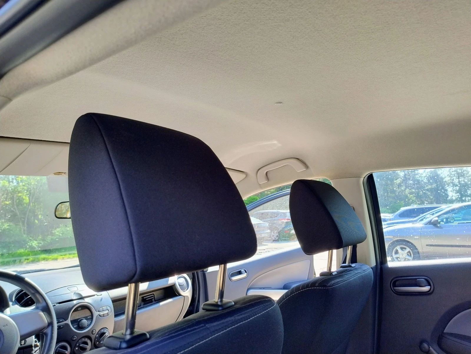 Mazda 2, снимка 13 - Автомобили и джипове - 54509888