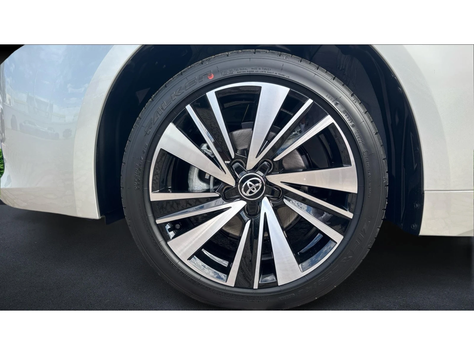 Toyota Corolla 1.8 TS HEV E-CVT , Месечна вноска от 187  , снимка 16 - Автомобили и джипове - 54549112