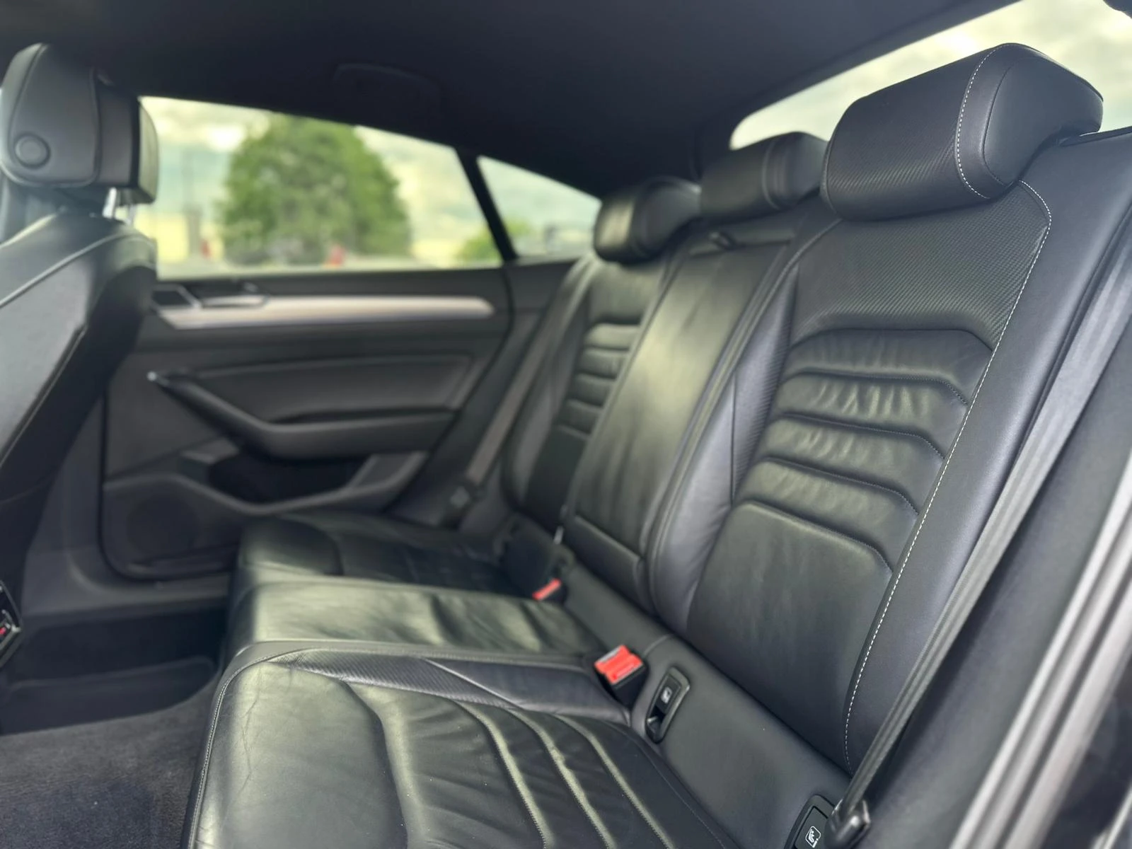 VW Arteon / R-LINE / MEMORY / MASSAGE / TOP /, снимка 12 - Автомобили и джипове - 54606066