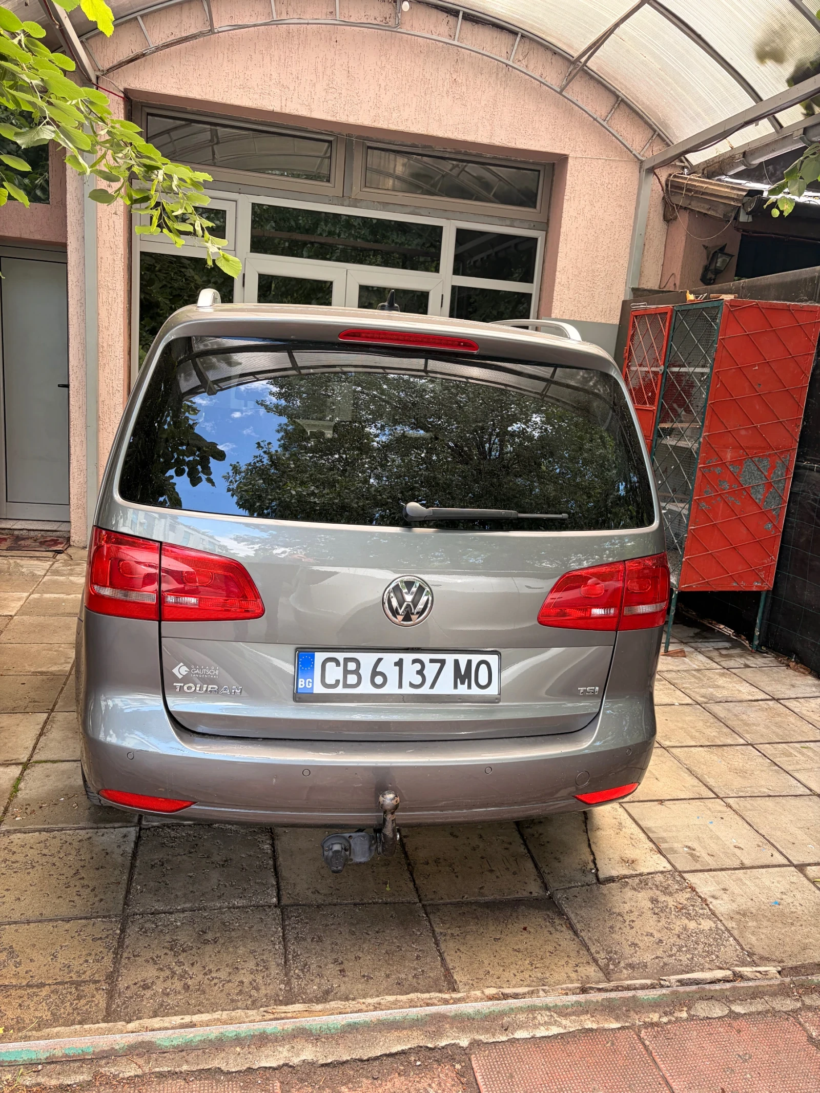 VW Touran 1.4 TSI 7-местен, снимка 6 - Автомобили и джипове - 54759459